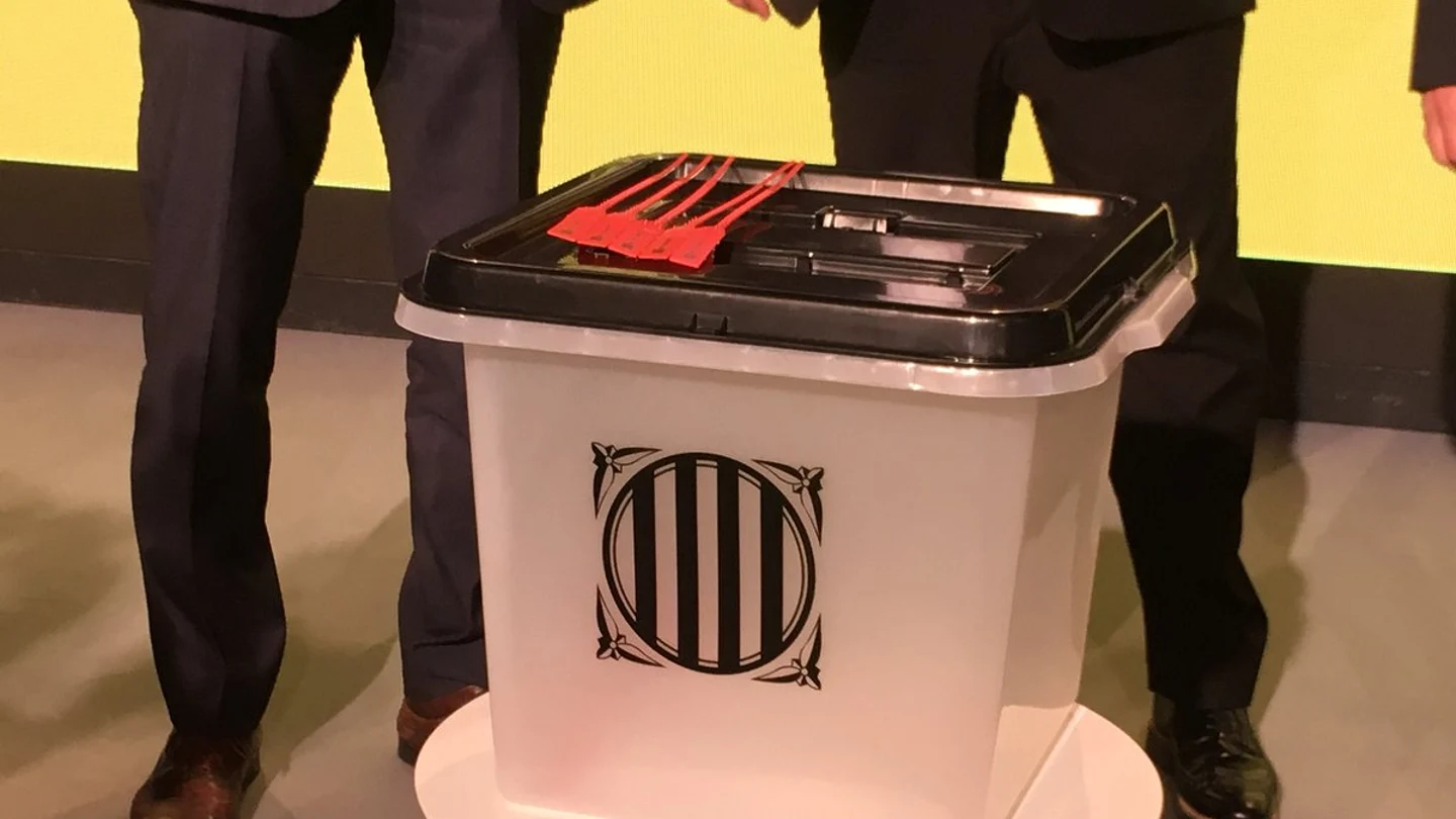 Una de las urnas que se utilizarán en el referéndum del 1-O Una de las urnas que se utilizarán en el referéndum del 1-O