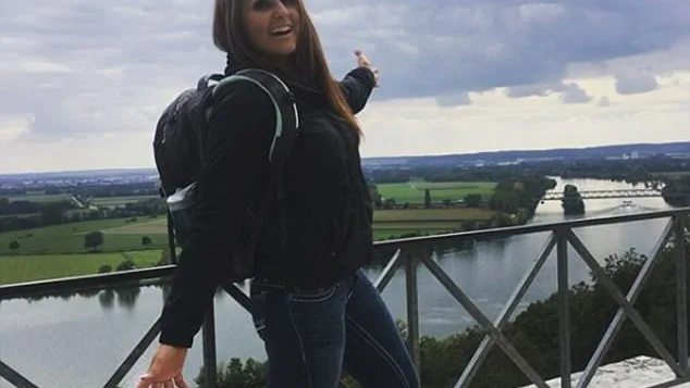 Esta es la madre que dejó a sus cuatro hijos solos en casa y con una pistola Esta es la madre que dejó a sus cuatro hijos solos en casa y con una pistola