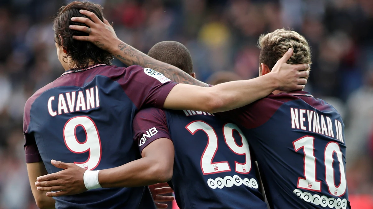 Cavani, Mbapp&eacute; y Neymar celebran un gol
