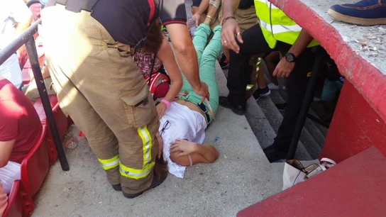 Las asistencias médicas atiendan a una persona por un golpe de calor en el Pizjuán Las asistencias médicas atiendan a una persona por un golpe de calor en el Pizjuán