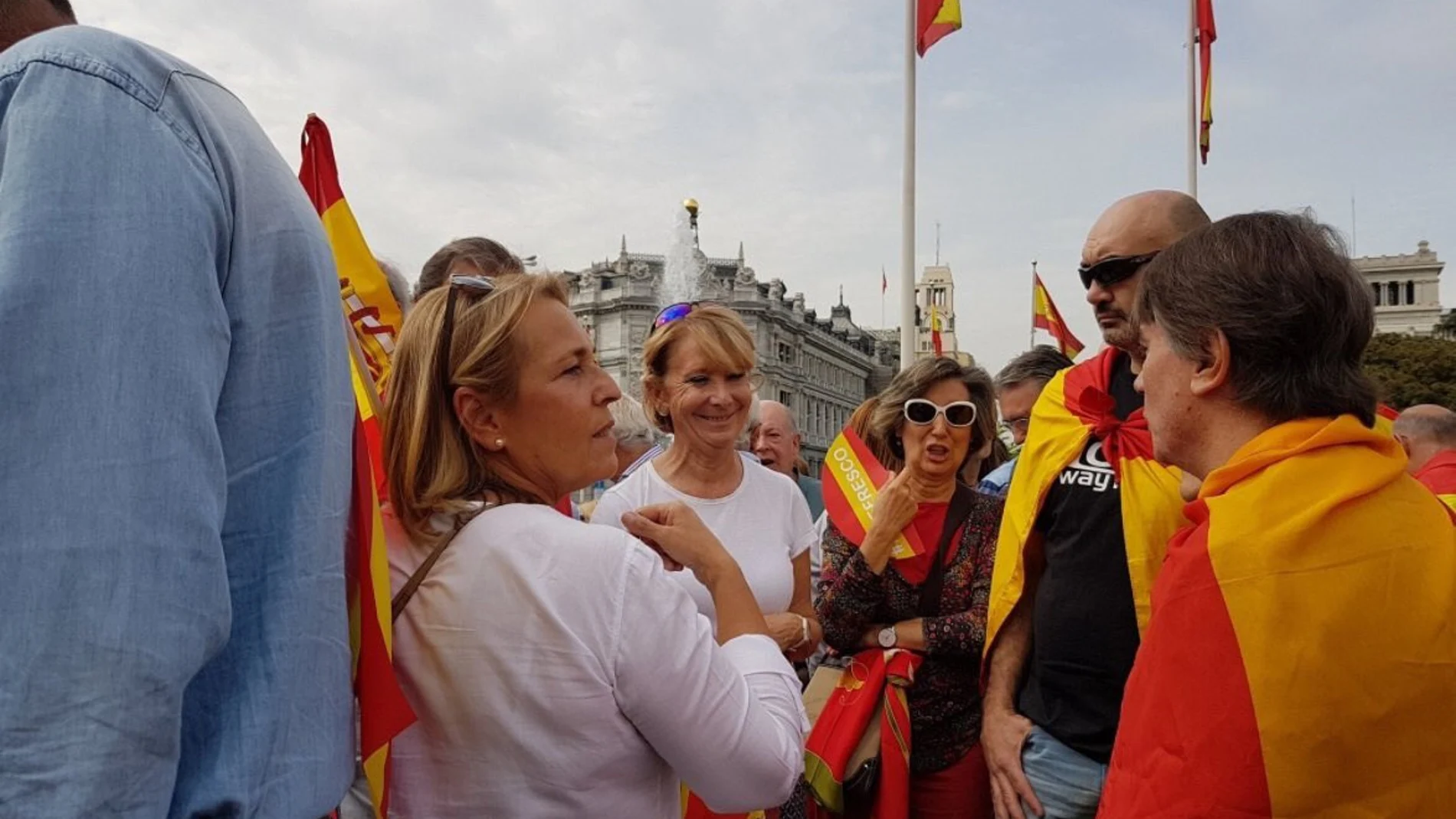 Esperanza Aguirre, en la manifestación en Madrid contra el 1-O