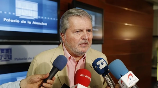 El portavoz del Gobierno, Íñigo Méndez de Vigo, en declaraciones en el Palacio de La Moncloa El portavoz del Gobierno, Íñigo Méndez de Vigo, en declaraciones en el Palacio de La Moncloa