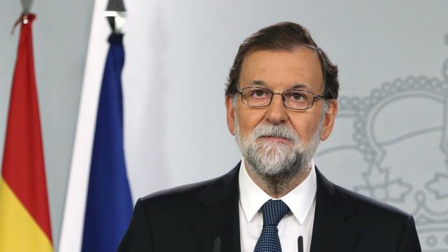El presidente del Gobierno, Mariano Rajoy, durante la declaraci&oacute;n institucional celebrada en La Moncloa