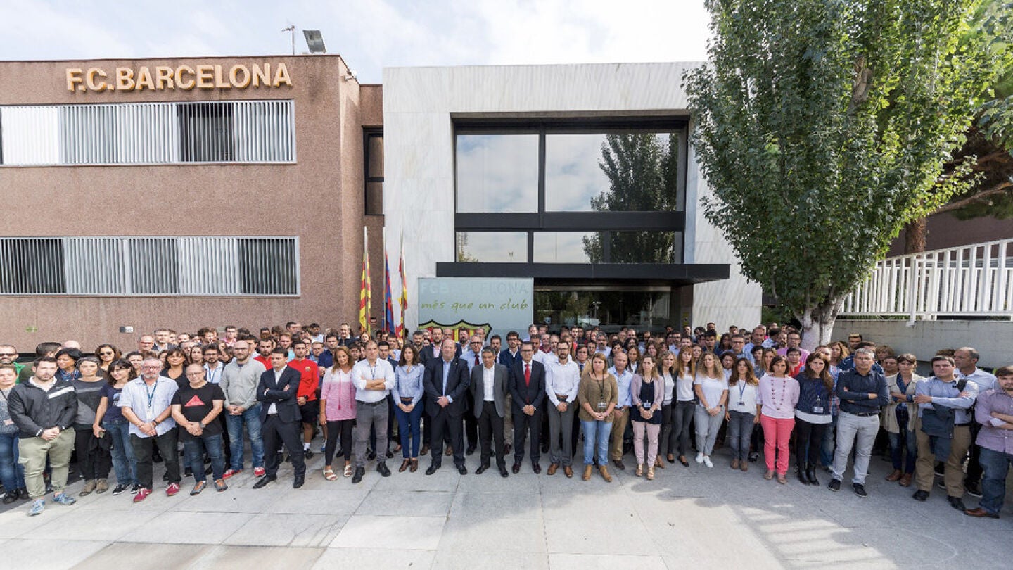 Los trabajadores del Barcelona, durante el par&oacute;n tras el 1-O