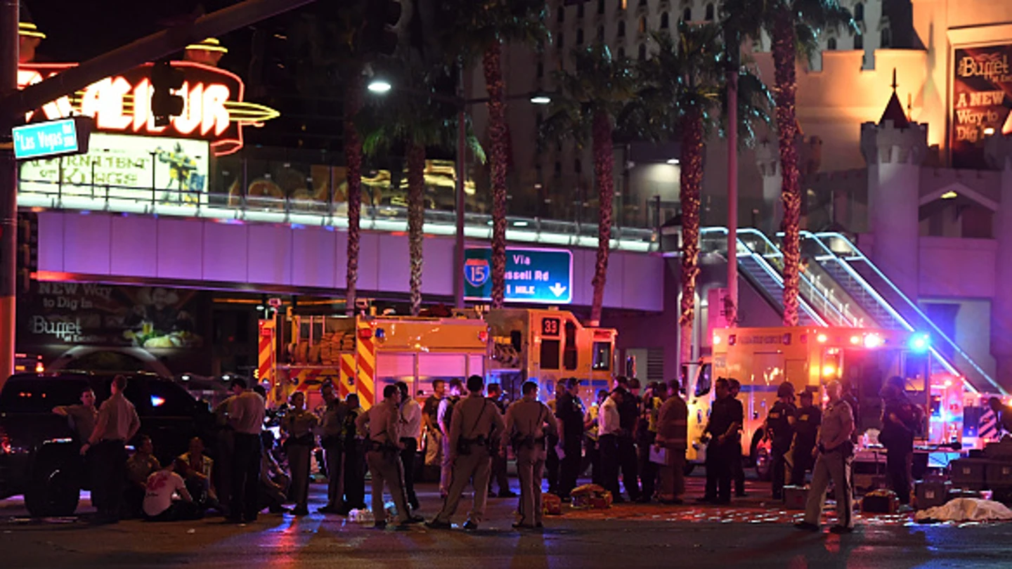 Efectivos policiales en las inmediaciones del Mandalay Bay Casino (Las Vegas) Efectivos policiales en las inmediaciones del Mandalay Bay Casino (Las Vegas)