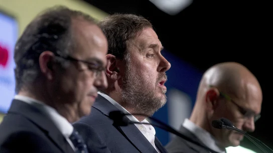 Oriol Junqueras junto a Jordi Turull y Raul Romeva Oriol Junqueras comparece junto a Jordi Turull y Raul Romeva