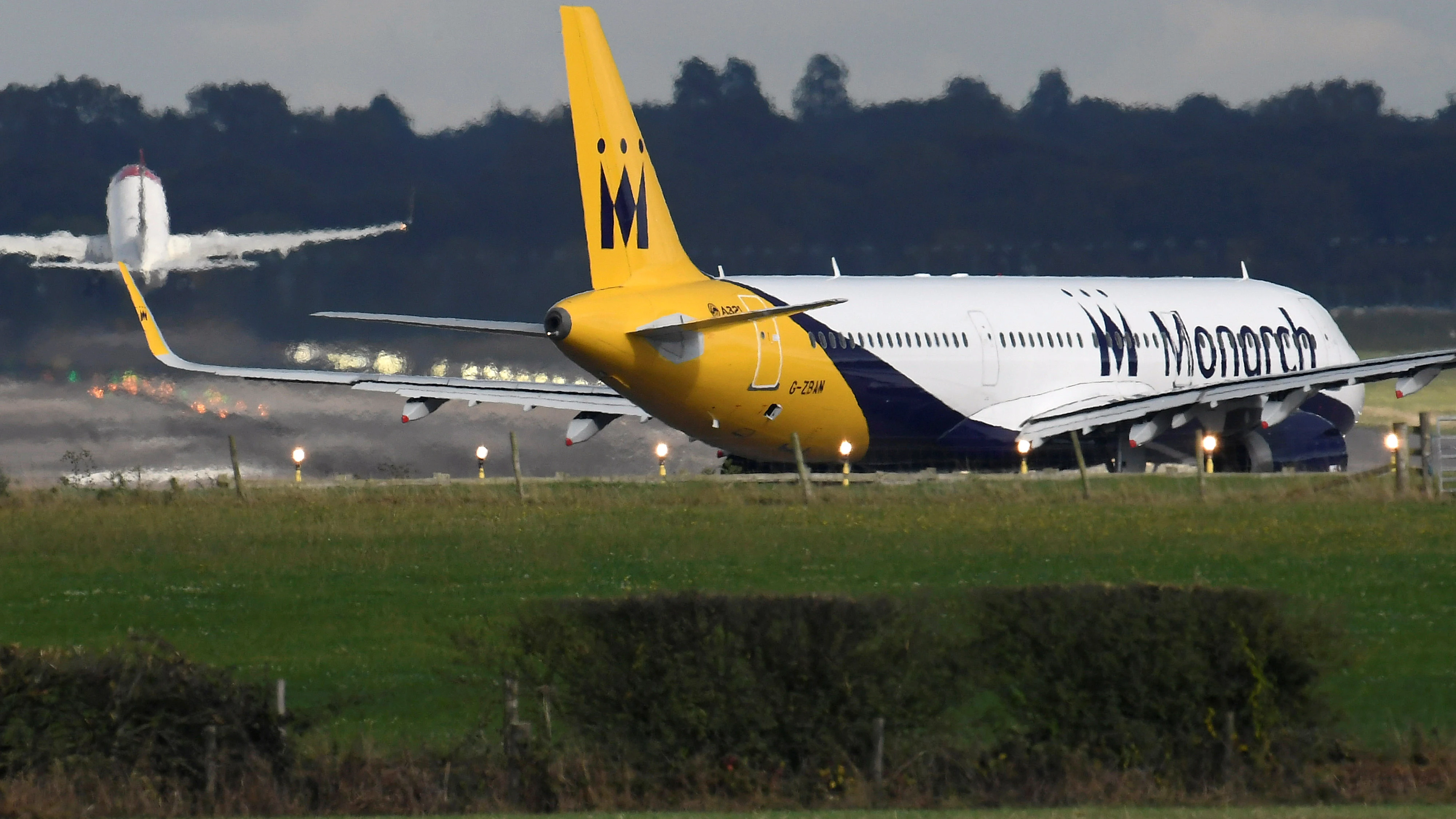 Avión de la aerolínea Monarch 