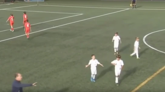 El gran gesto de deportividad de los benjamines del Madrid El gran gesto de deportividad de los benjamines del Madrid