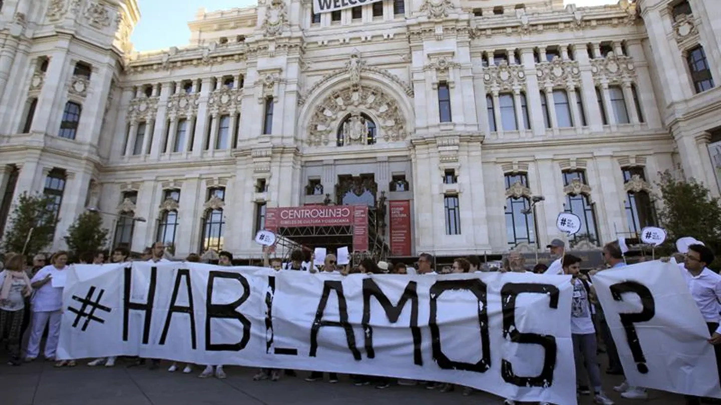Vista de los participantes en la manifestación Vista de los participantes en la manifestación convocada por la plataforma 'Hablamos?'
