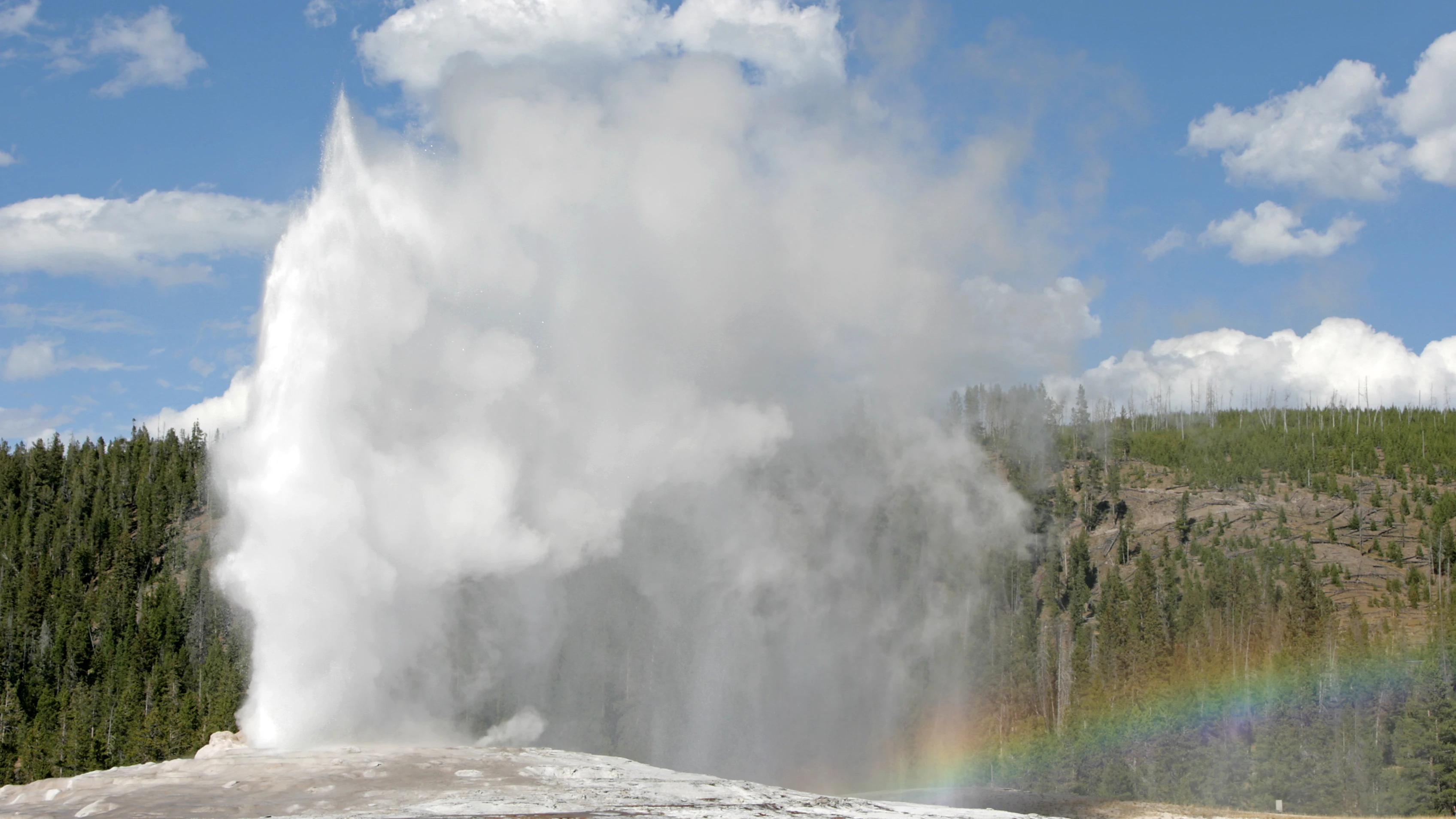 Géiser del Parque Nacional de Yellowstone de Old Faithful