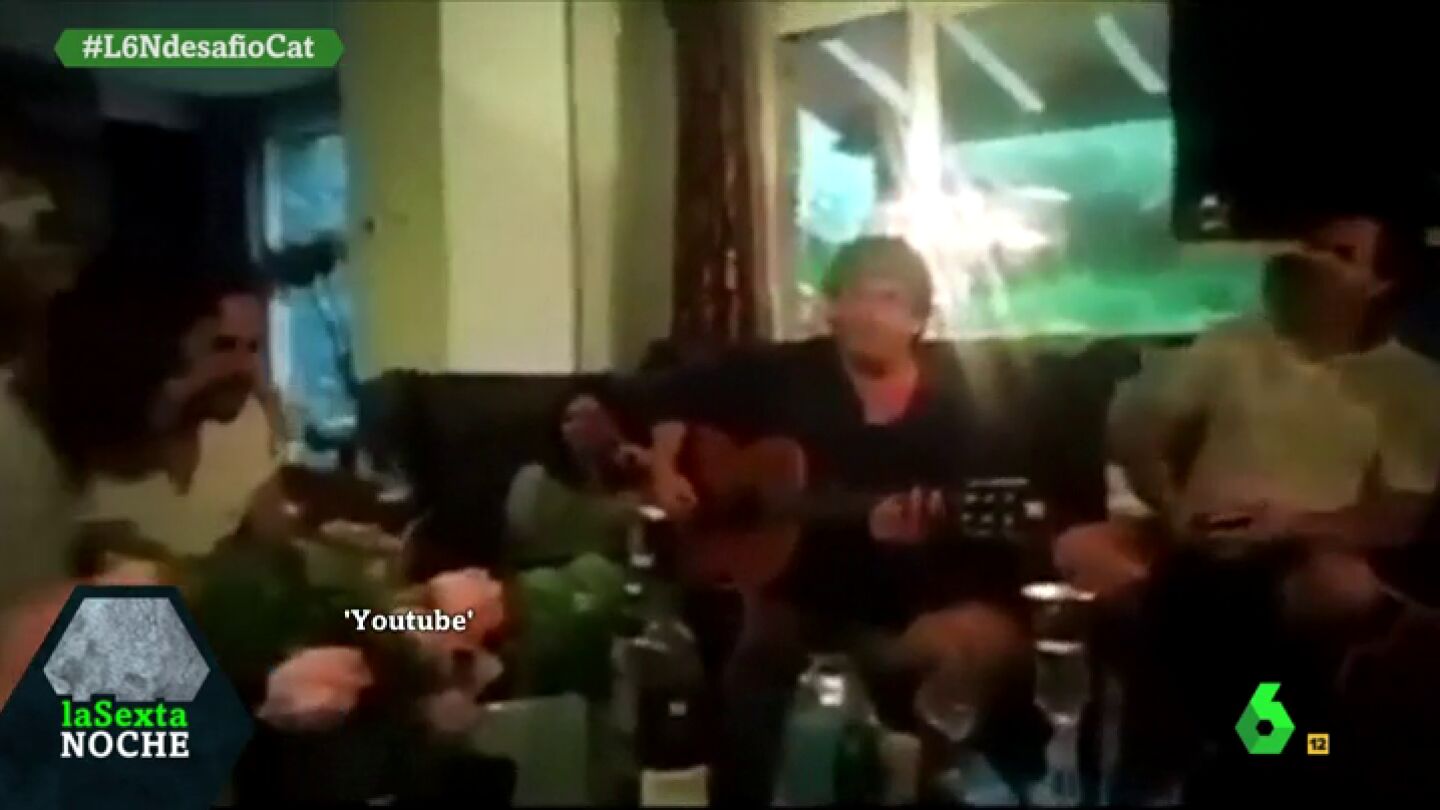 &iquest;Puigdemont cantando 'Viva Espa&ntilde;a' con Laporta? El &uacute;ltimo bulo tras el 1-O que circula en redes
