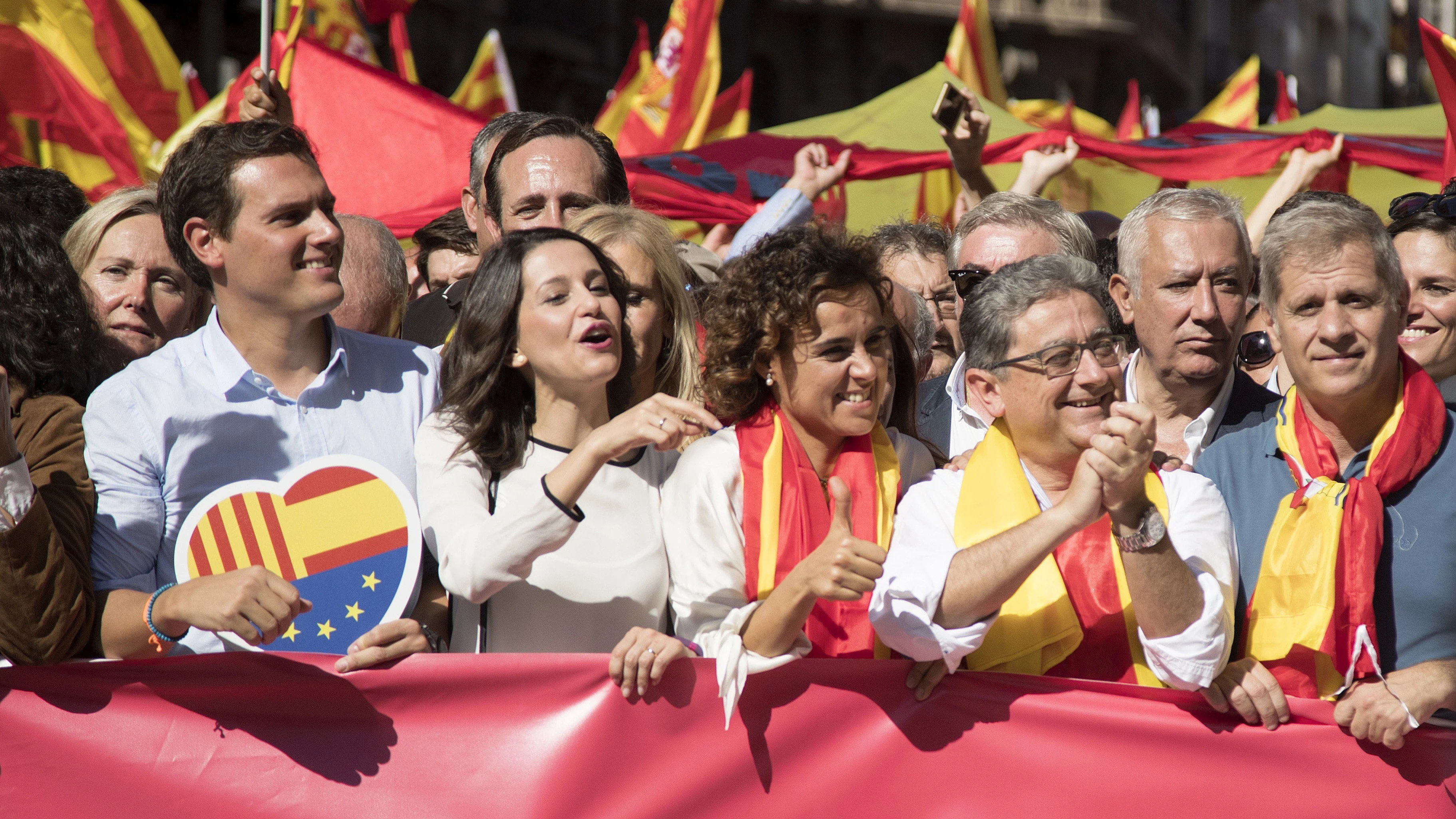 Albert Rivera, Inés Arrimadas, la ministra de Sanidad, Dolors Monserrat; y el delegado del Gobierno en Cataluña, Enric Millo