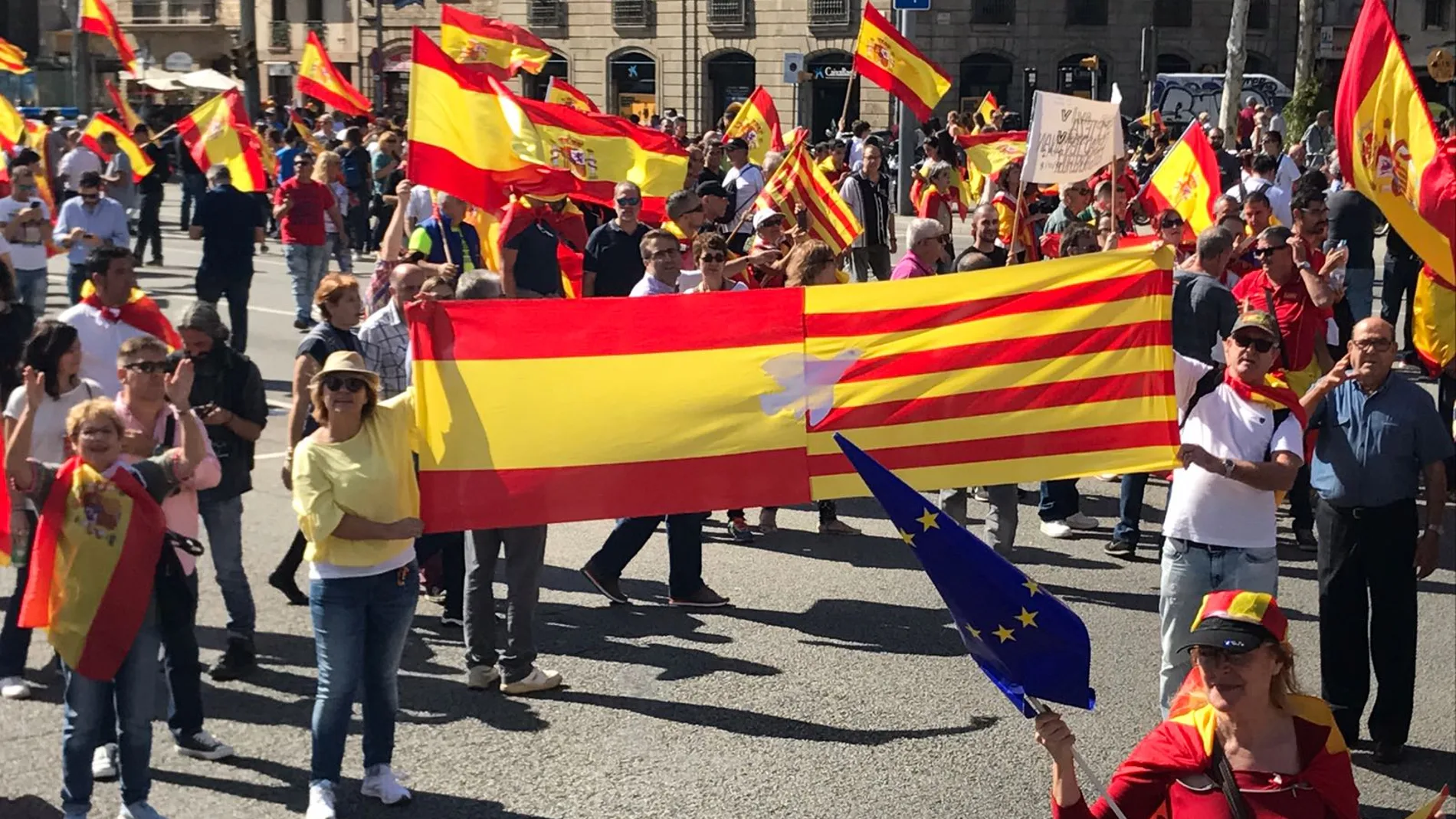 Bandera de España y Cataluña