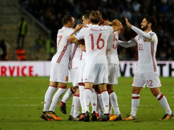 España celebra el gol de Illarramendi en Israel España celebra el gol de Illarramendi en Israel