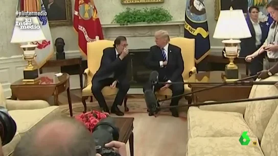 "Me estoy cagando", le dice Mariano Rajoy al oído de Donald Trump ante todos los periodistas "Me estoy cagando", le dice Mariano Rajoy al oído de Donald Trump ante todos los periodistas