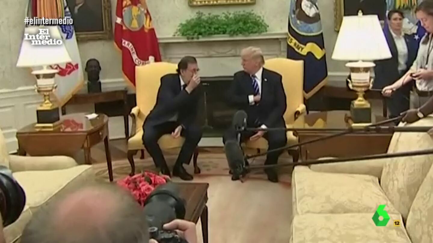 "Me estoy cagando", le dice Mariano Rajoy al o&iacute;do de Donald Trump ante todos los periodistas