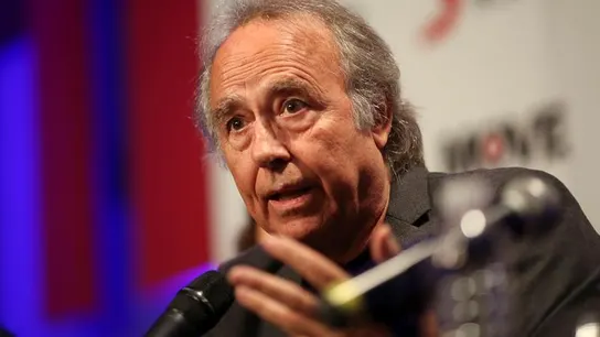 El cantautor español Joan Manuel Serrat El cantautor español Joan Manuel Serrat