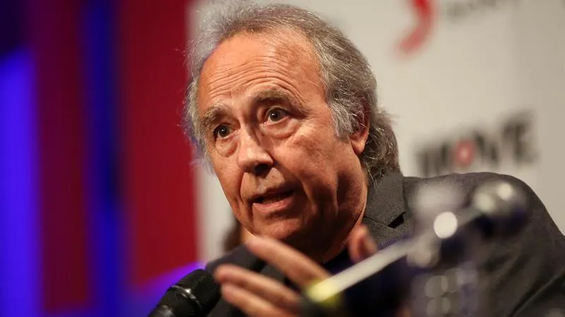 El cantautor español Joan Manuel Serrat El cantautor español Joan Manuel Serrat
