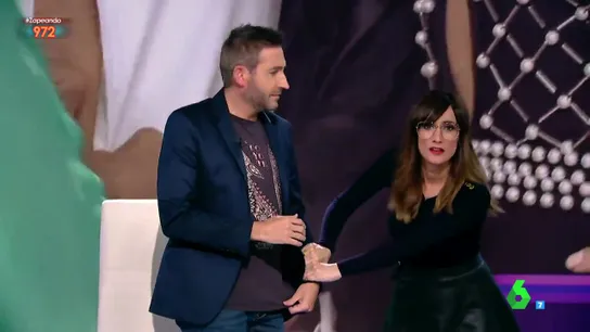 El fuerte carácter de Ana Morgade evita que Frank Blanco enseñe los abdominales El fuerte carácter de Ana Morgade evita que Frank Blanco enseñe los abdominales