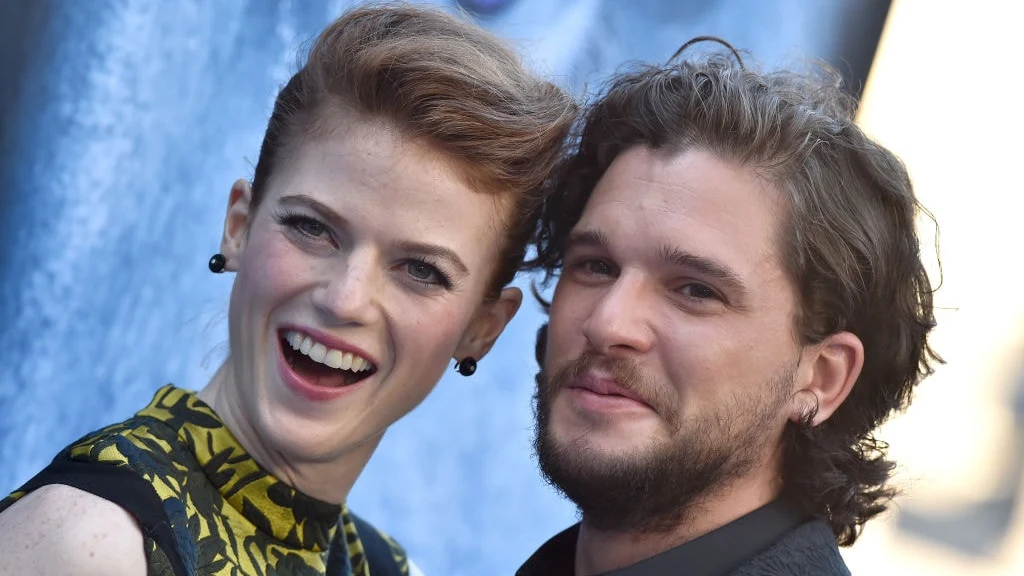 Kit Harington y Rose Leslie Kit Harington y Rose Leslie