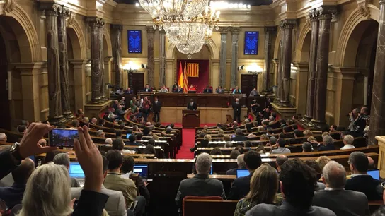 El parlamento de Cataluña durante el discurso de Puigdemont El parlamento de Cataluña durante el discurso de Puigdemont