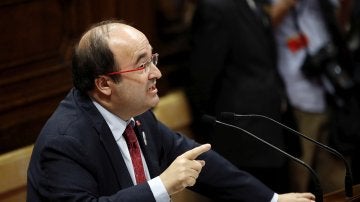 El Secretario General de los socialistas catalanes Miquel Iceta, durante su comparecencia en el Parlament 