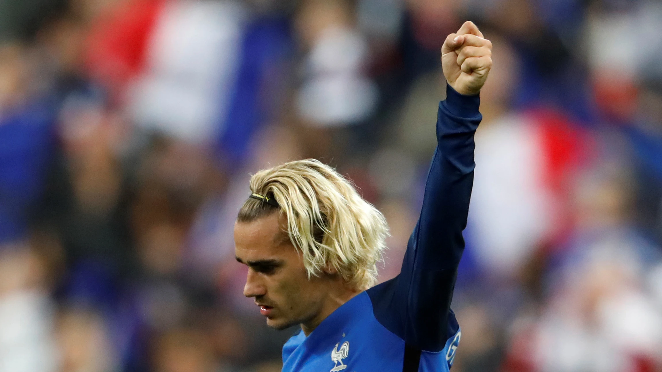 Griezmann, con el puño en alto, celebra el pase de Francia al Mundial