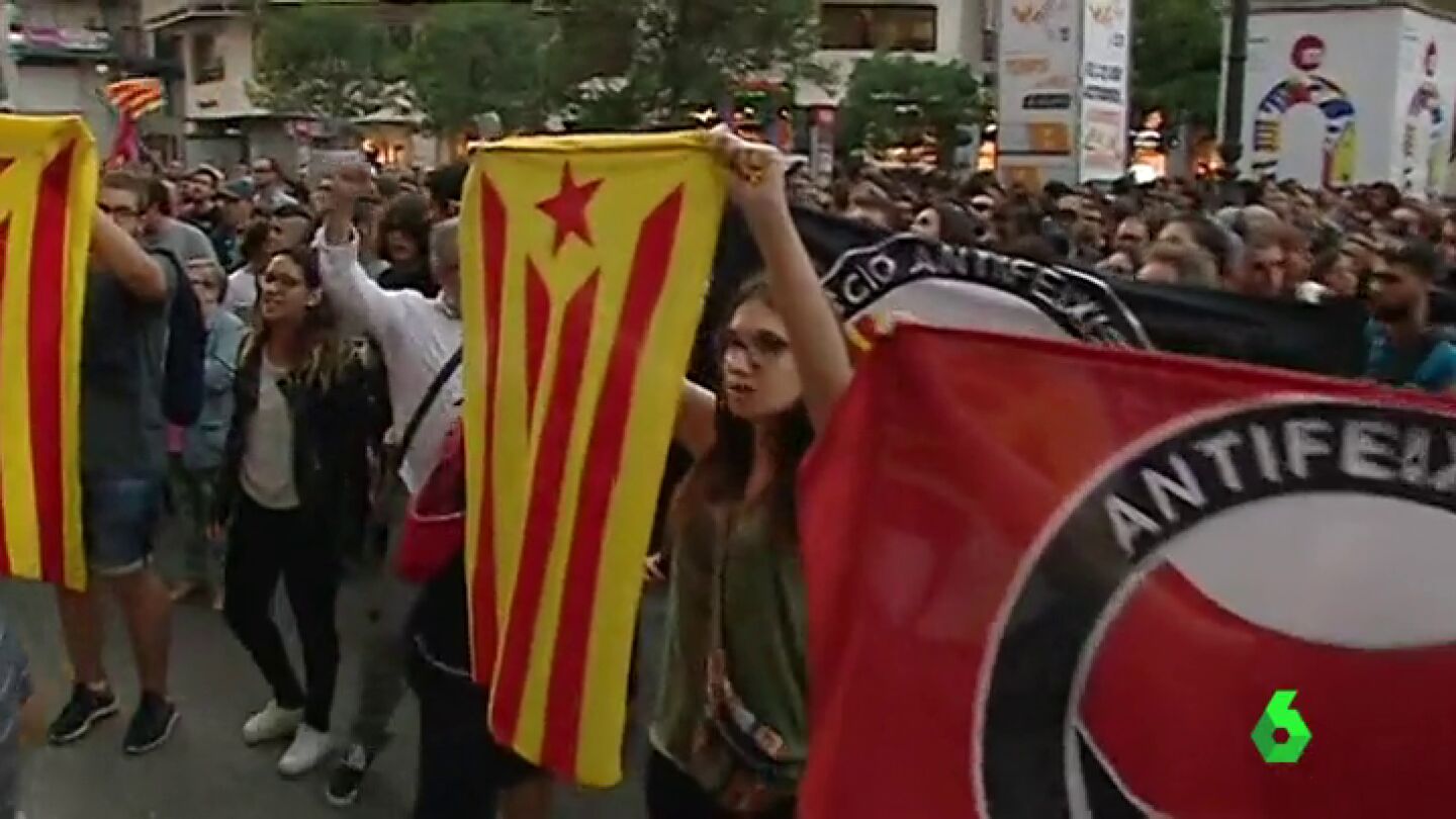 M&aacute;s de un centenar de personas protestan en Valencia por las agresiones de ultraderechistas el 9-O