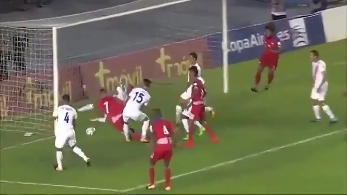 Escándalo arbitral: Estados Unidos, fuera del Mundial por este gol que no fue de Panamá Escándalo arbitral: Estados Unidos, fuera del Mundial por este gol que no fue de Panamá