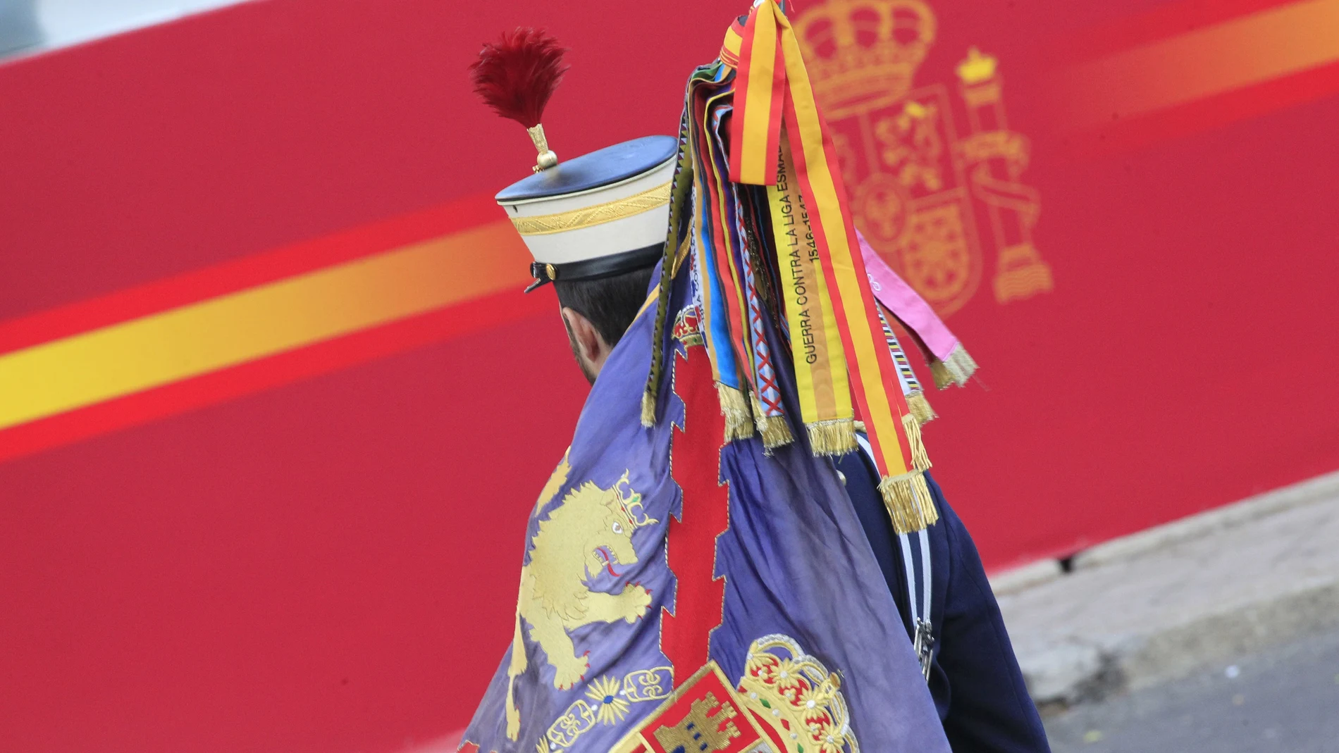 Un miembro de la Guardia Real en el Día de la Fiesta Nacional 