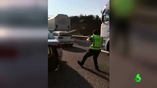 Varios disparos al aire y más de 100 kilómetros: así ha sido la persecución a dos individuos tras robar un coche en Salamanca Varios disparos al aire y más de 100 kilómetros: así ha sido la persecución a dos individuos tras robar un coche en Salamanca