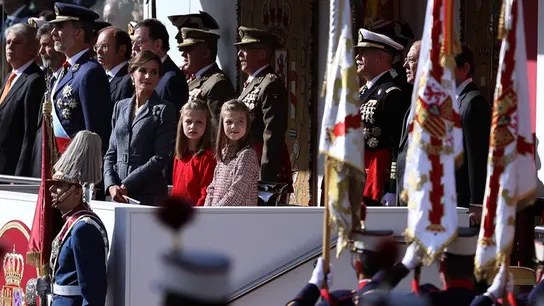 Los Reyes Felipe y Letizia junto a sus hijas, la princesa Leonor y la infanta Sofía, presiden el desfile del Día de la Fiesta Nacional Los Reyes Felipe y Letizia junto a sus hijas, la princesa Leonor y la infanta Sofía, presiden el desfile del Día de la Fiesta Nacional