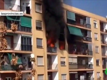Un muerto y tres heridos en el incendio de una vivienda en Puçol, Valencia Un muerto y tres heridos en el incendio de una vivienda en Puçol, Valencia
