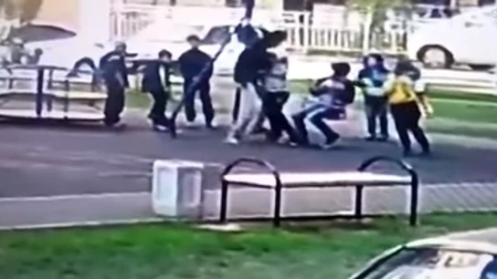 Un padre golpea a un niño en Krasnodar Un padre golpea a un niño en Krasnodar