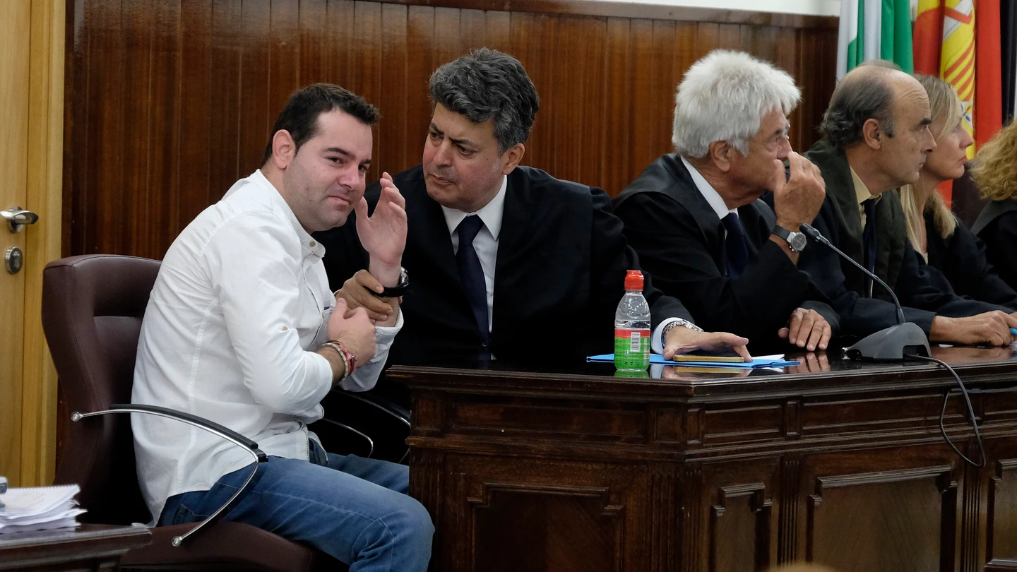 F.J.M. (i), el único acusado por el doble crimen de Almonte (Huelva) F.J.M. (i), el único acusado por el doble crimen de Almonte (Huelva)