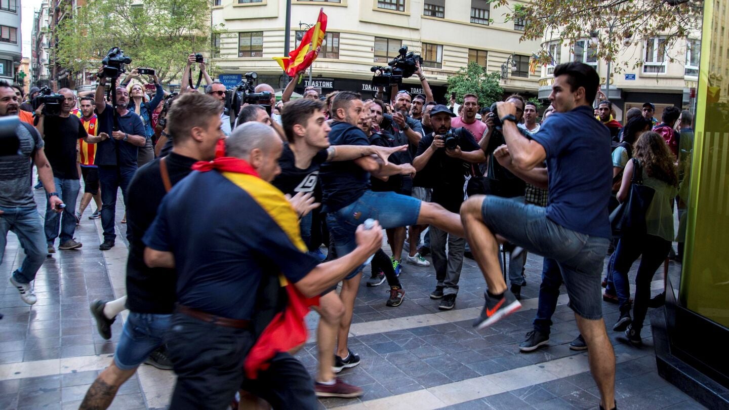 Agresiones durante la manifestaci&oacute;n del 9-O en Valencia