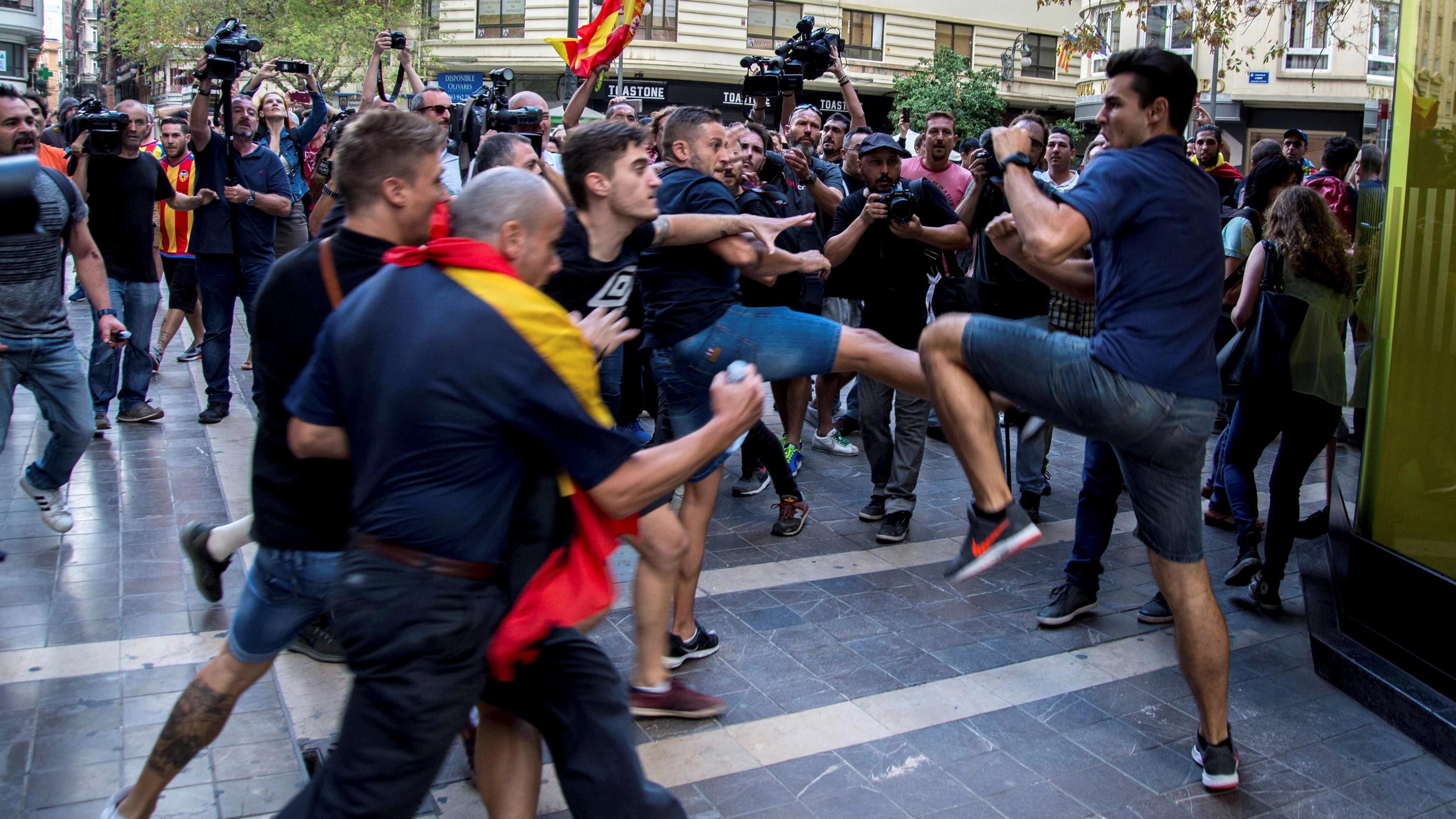 Agresiones durante la manifestación del 9-O en Valencia