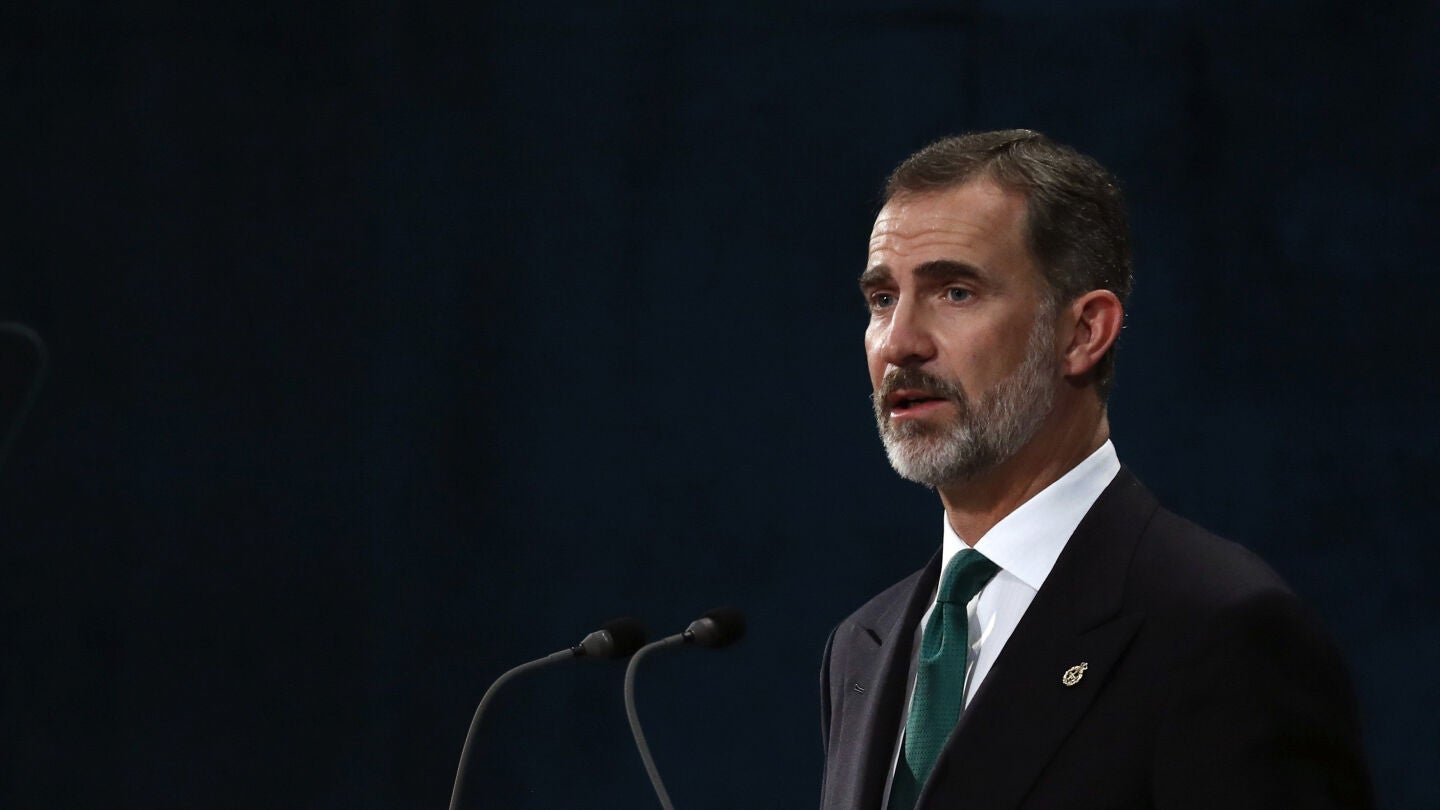 El rey Felipe durante su intervenci&oacute;n en la ceremonia de entrega de los Premios Princesa de Asturias 2017