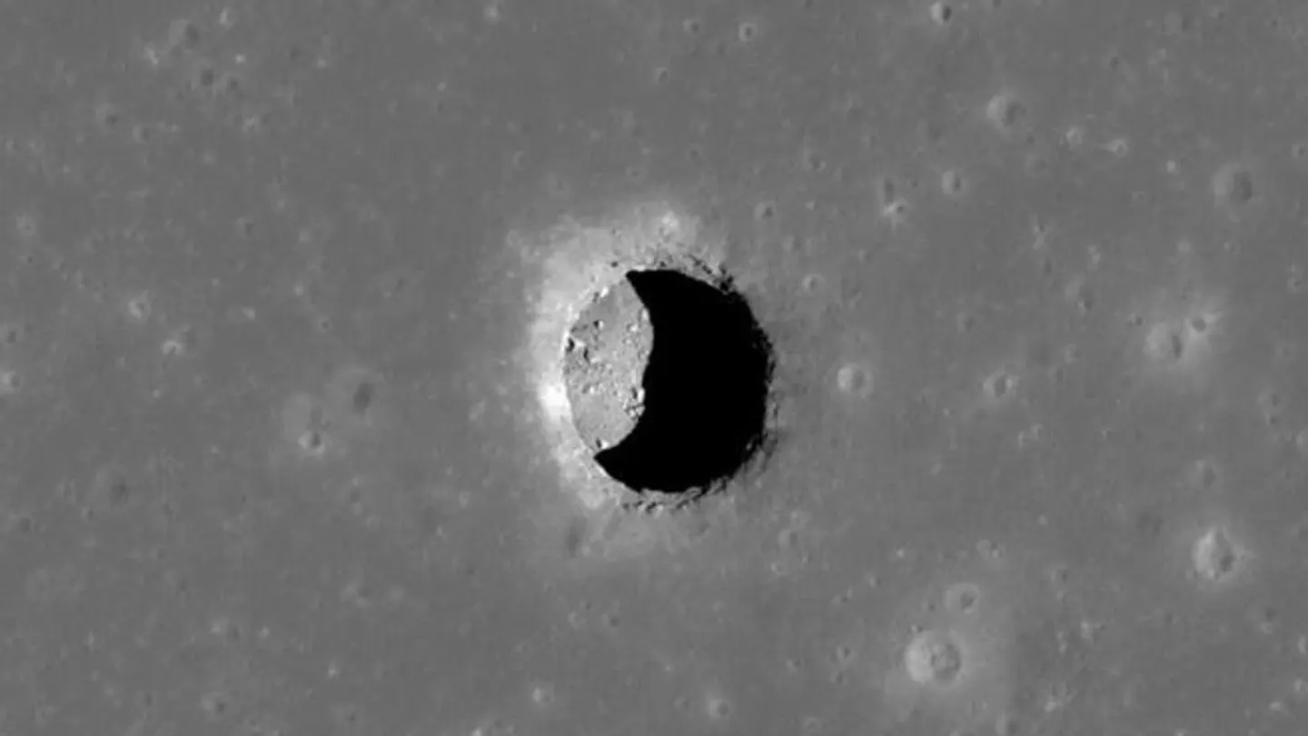 Agujero descubierto en la Luna Agujero descubierto en la Luna