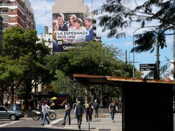 Carteles de propaganda electoral en el centro de Buenos Aires (Argentina) Carteles de propaganda electoral en el centro de Buenos Aires (Argentina)