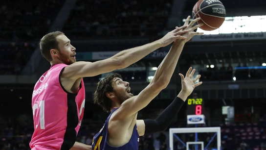 Brown lucha ante Tomic Brown lucha ante Tomic