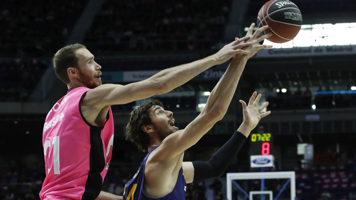 Brown lucha ante Tomic