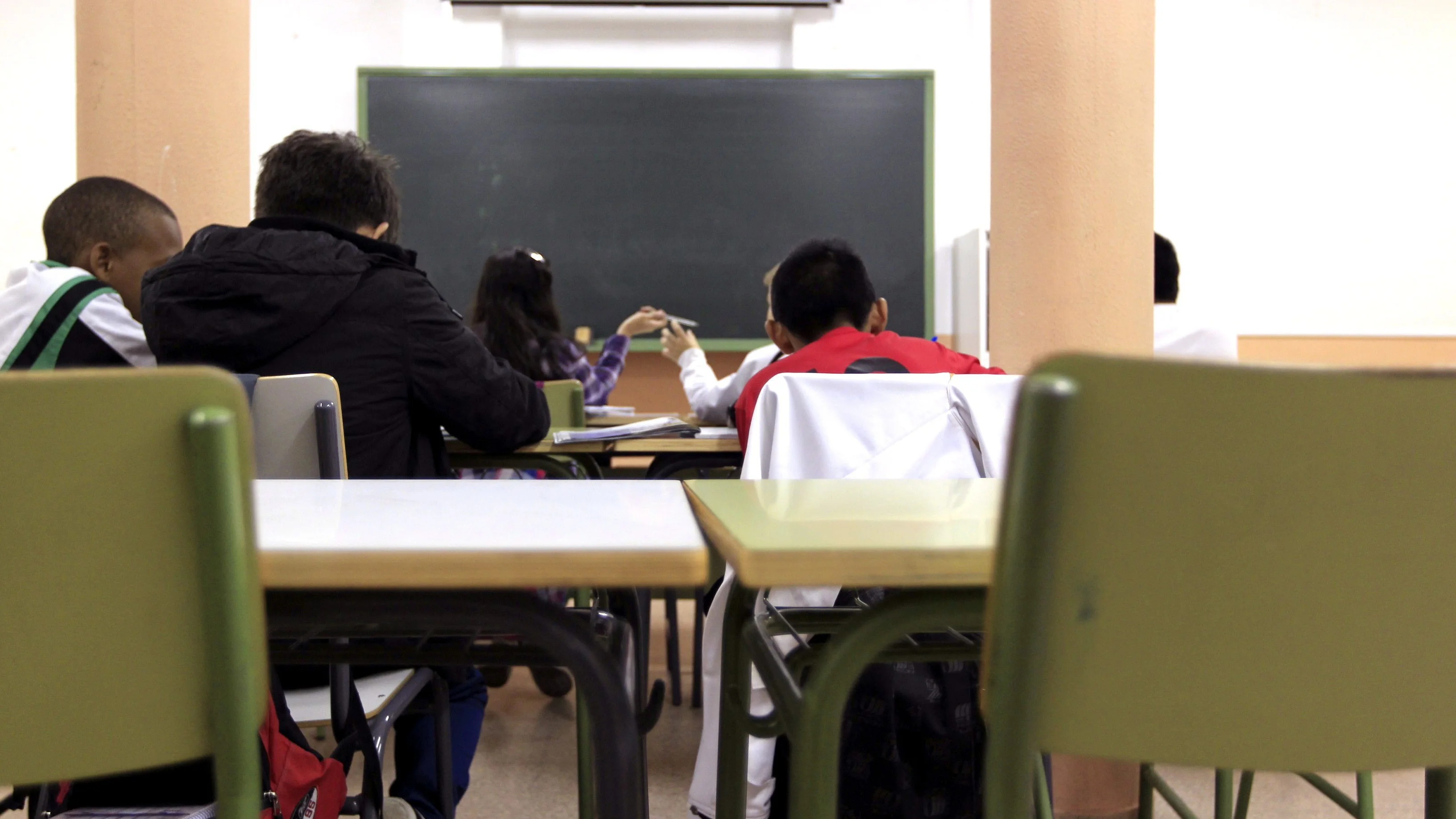 Imagen de archivo del aula de un colegio