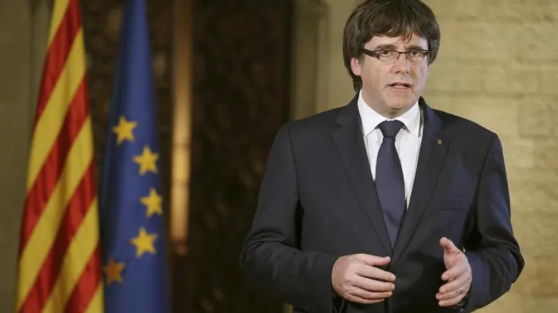 El presidente de la Generalitat, Carles Puigdemont, durante una declaración institucional 