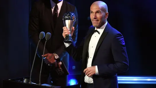 Zidane, galardonado con el premio 'The Best' Zidane, galardonado con el premio 'The Best'