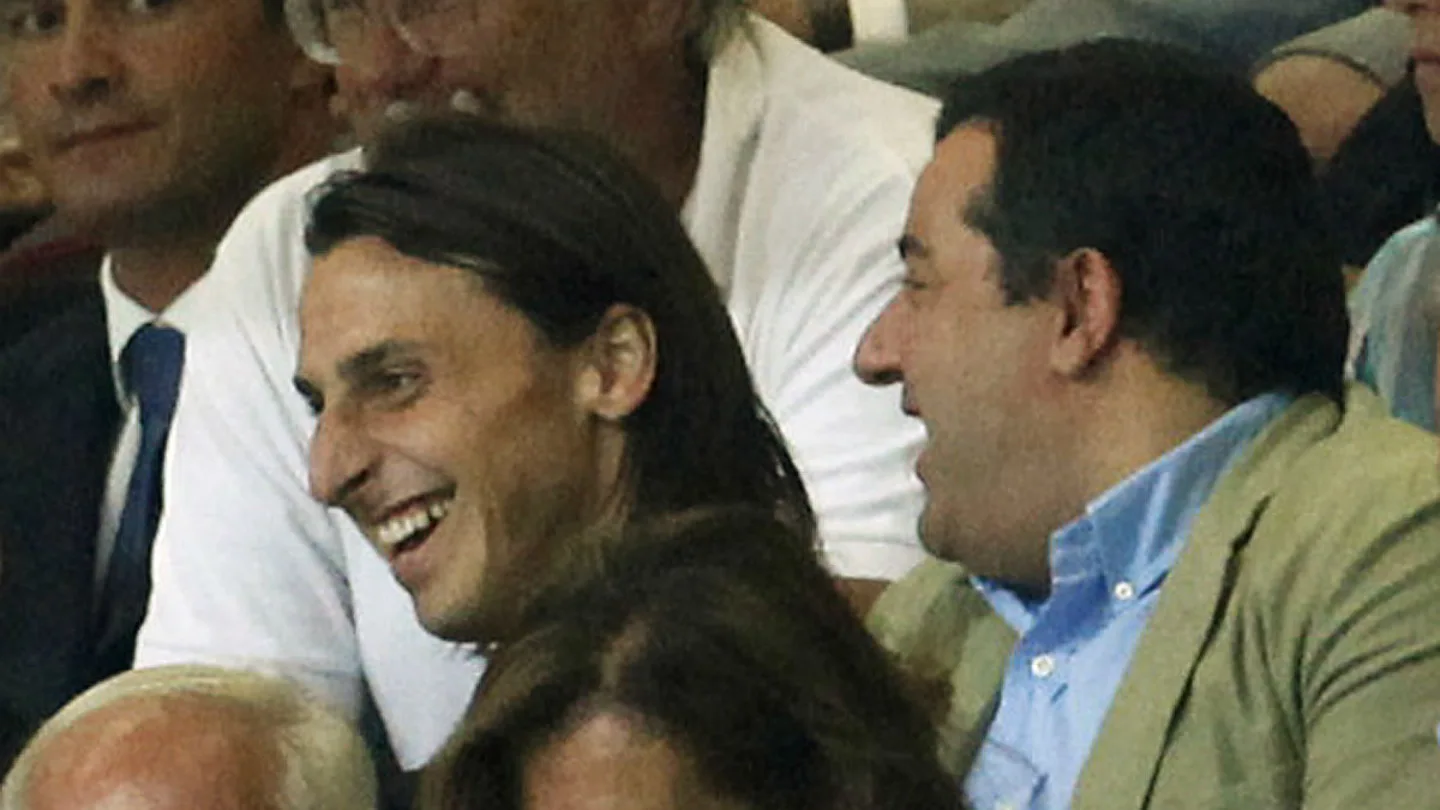 Ibrahimovic y Raiola, juntos en el palco del Milan Ibrahimovic y Raiola, juntos en el palco del Milan