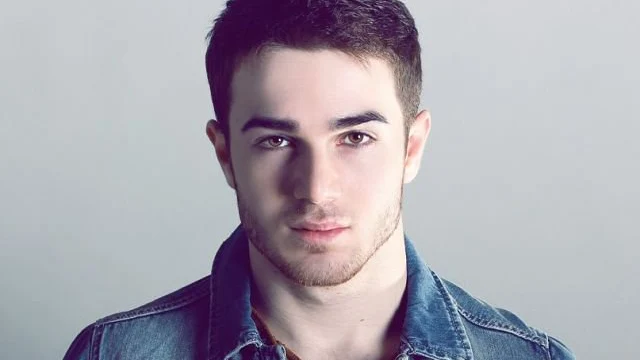 El cantante ruso Zelimkhan Bakaev