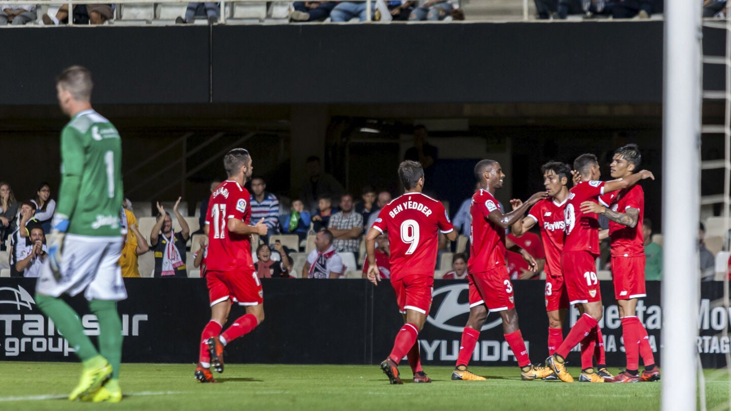 El Sevilla celebra un tanto en la victoria ante el Cartagena