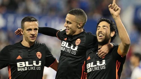 Los jugadores del Valencia celebran un gol del equipo che Los jugadores del Valencia celebran un gol del equipo che