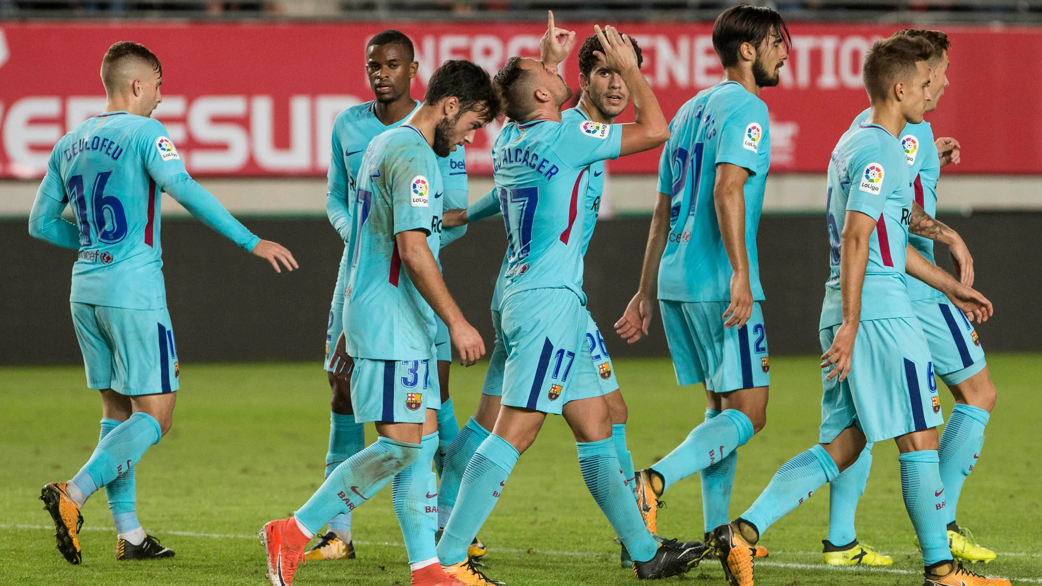 Los jugadores del Barcelona celebran un gol Los jugadores del Barcelona celebran un gol